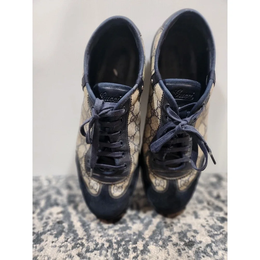 Gucci GG Monogram Supreme Navy Blue Suede Sneakers 204282 Mens Size 10.5 G Italy